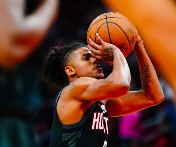 包含穆古鲁扎新星连败表现惊艳，SKT未来可期！的词条